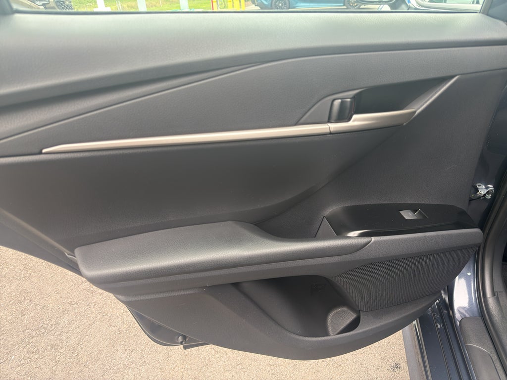 2026 Toyota Camry Hybrid SE