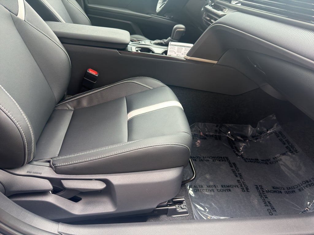 2026 Toyota Camry Hybrid SE