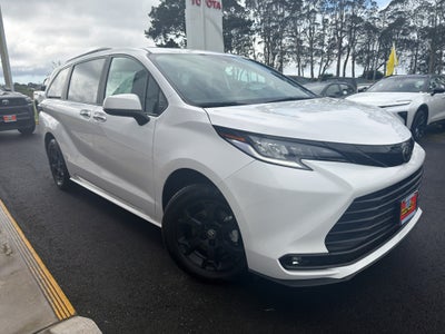 2026 Toyota Sienna Woodland Edition