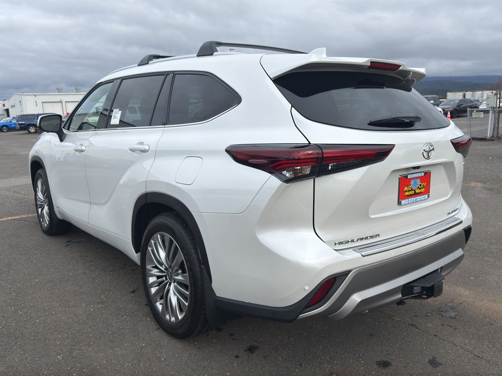 2026 Toyota Highlander Hybrid Hybrid Platinum