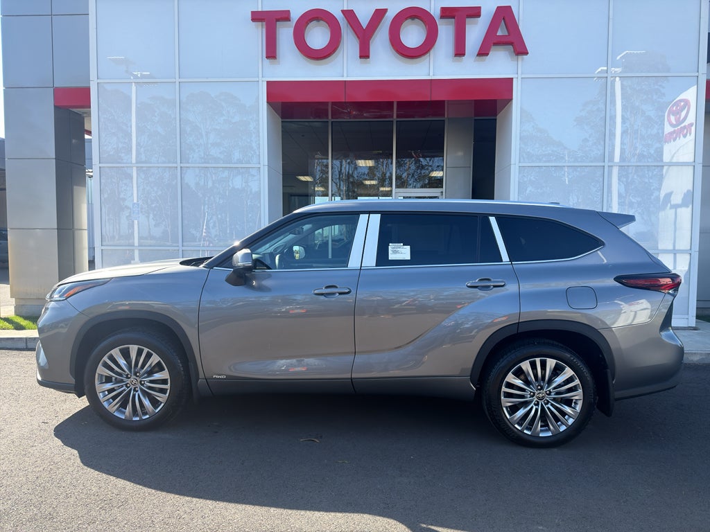 2026 Toyota Highlander Hybrid Hybrid Platinum