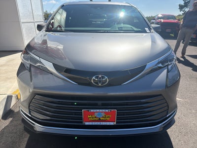 2026 Toyota Sienna Platinum