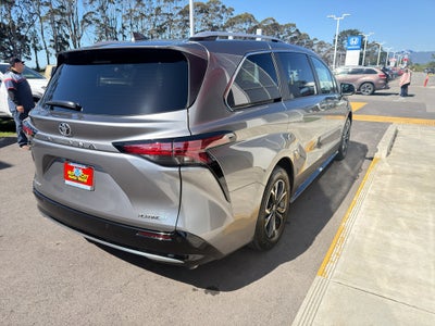 2026 Toyota Sienna Platinum