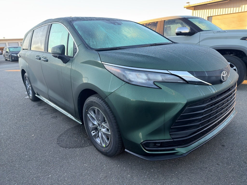2026 Toyota Sienna LE