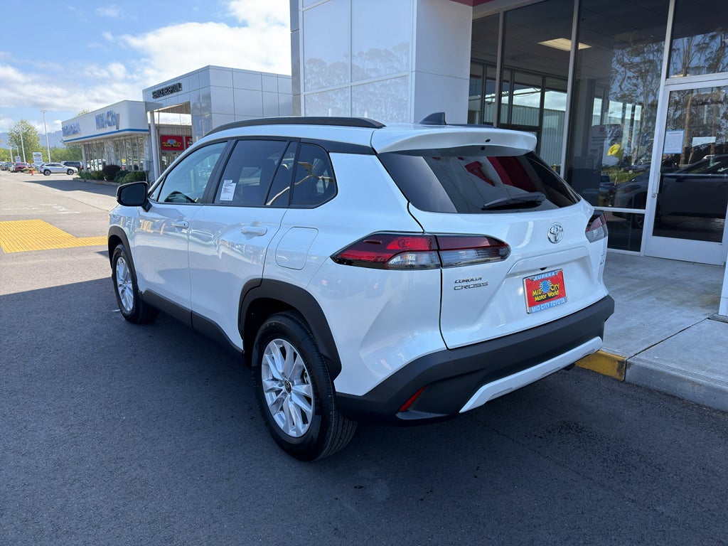 2026 Toyota Corolla Cross LE