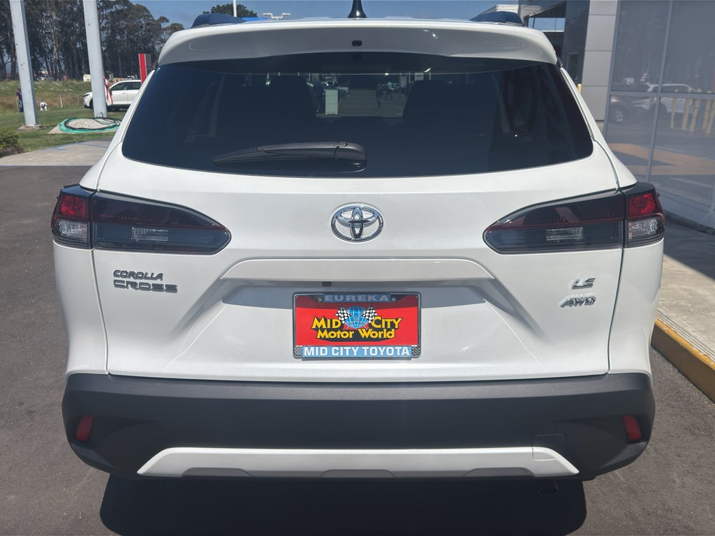 2026 Toyota Corolla Cross LE