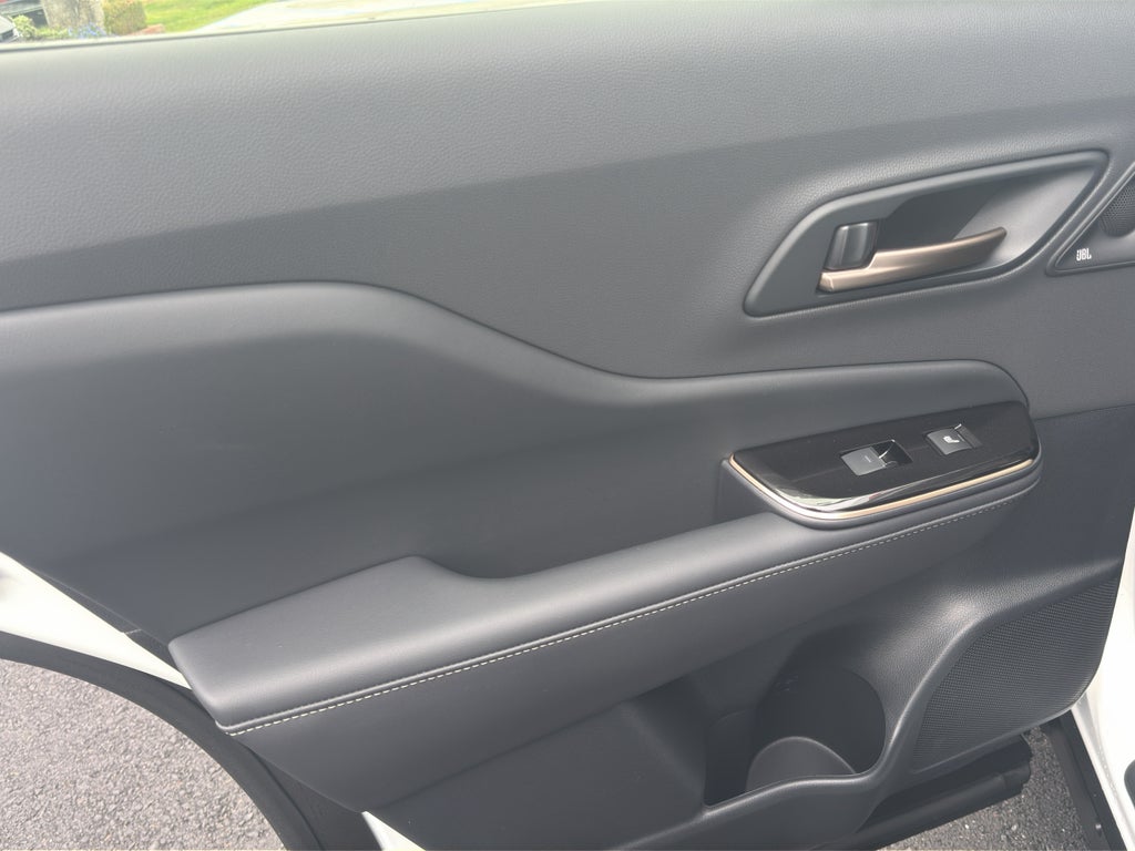 2026 Toyota Toyota Crown Signia Limited