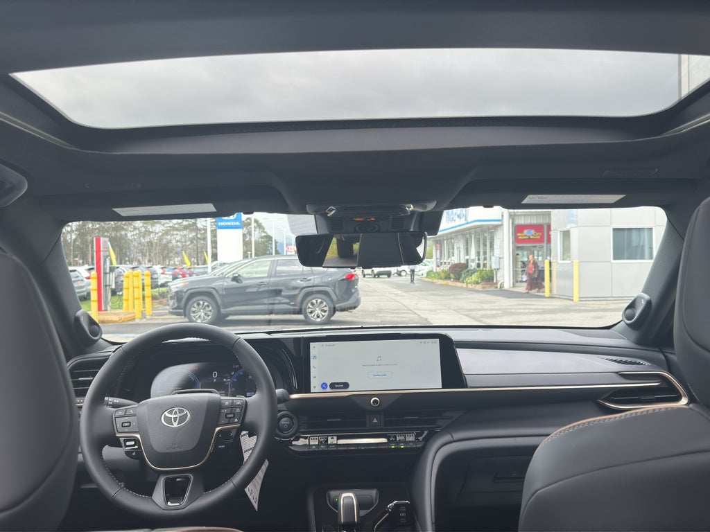 2026 Toyota Toyota Crown Signia Limited