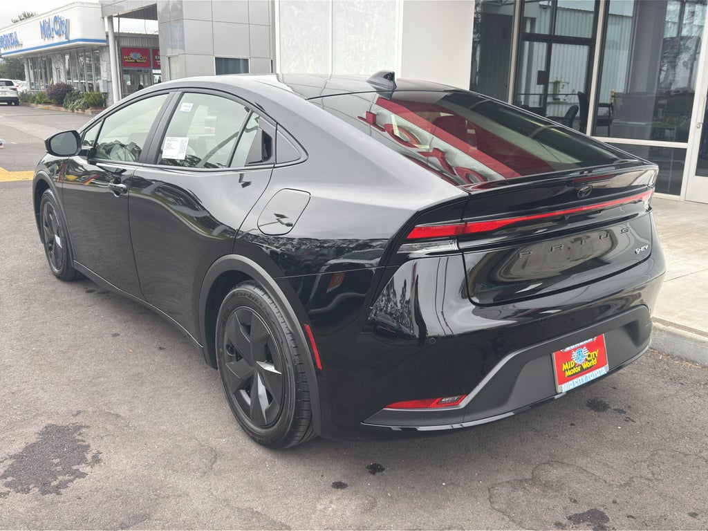 2027 Toyota Prius LE