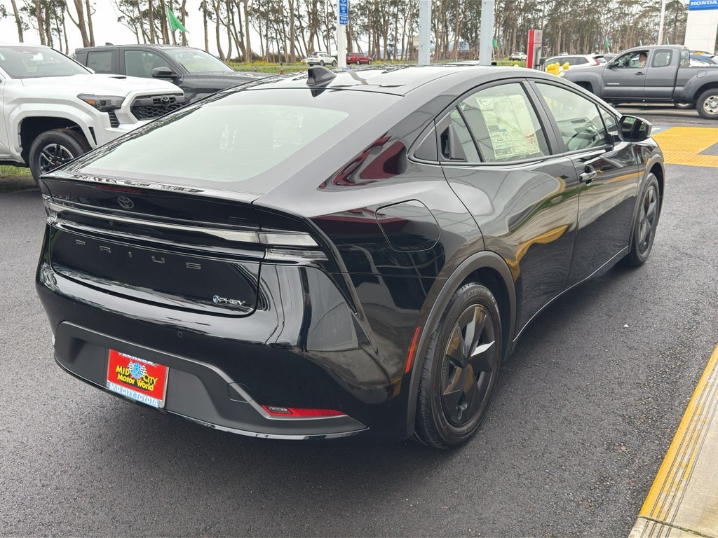 2026 Toyota Prius Plug-in Hybrid SE