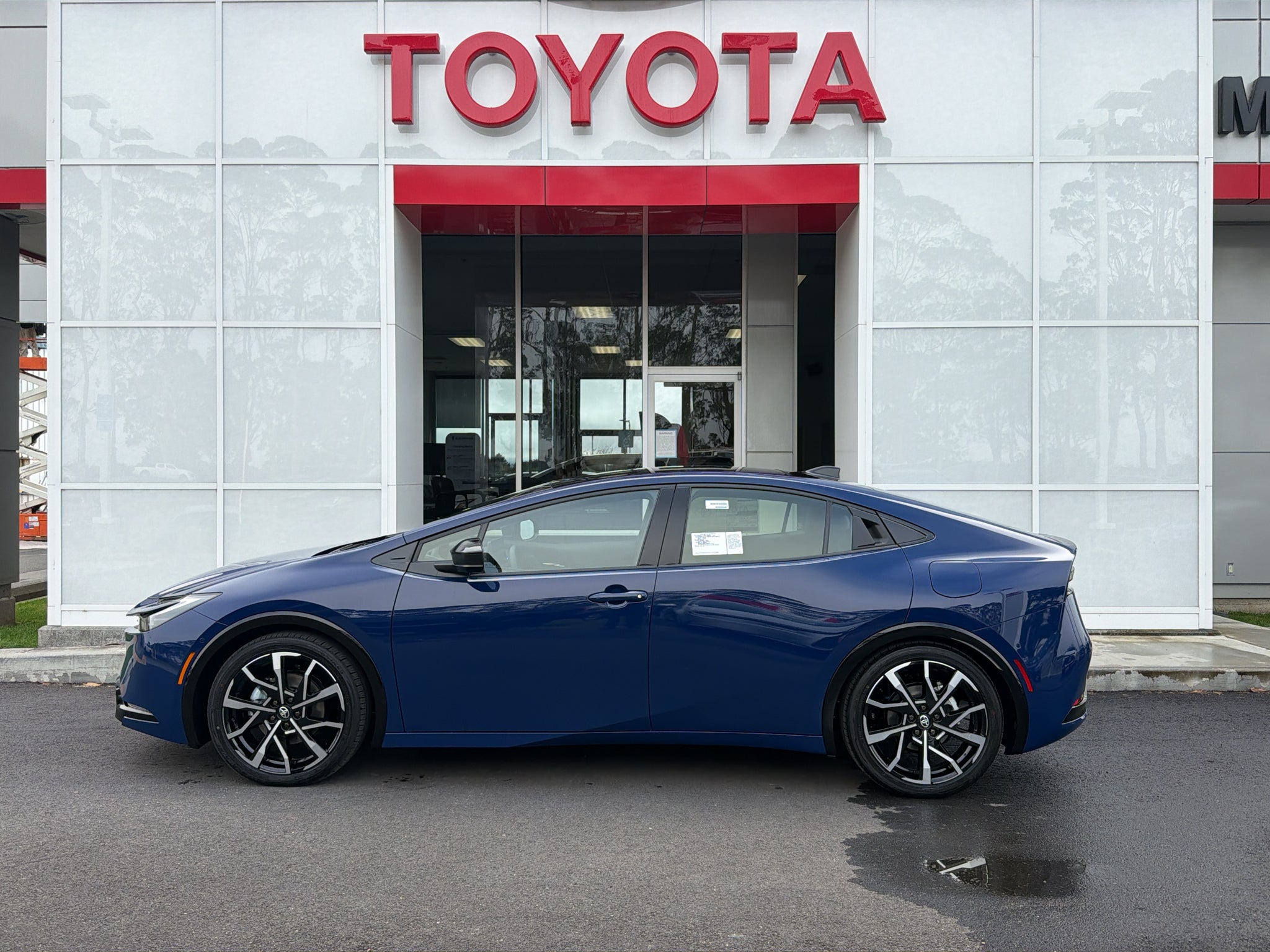 2027 Toyota Prius Plug-in Hybrid XSE Premium