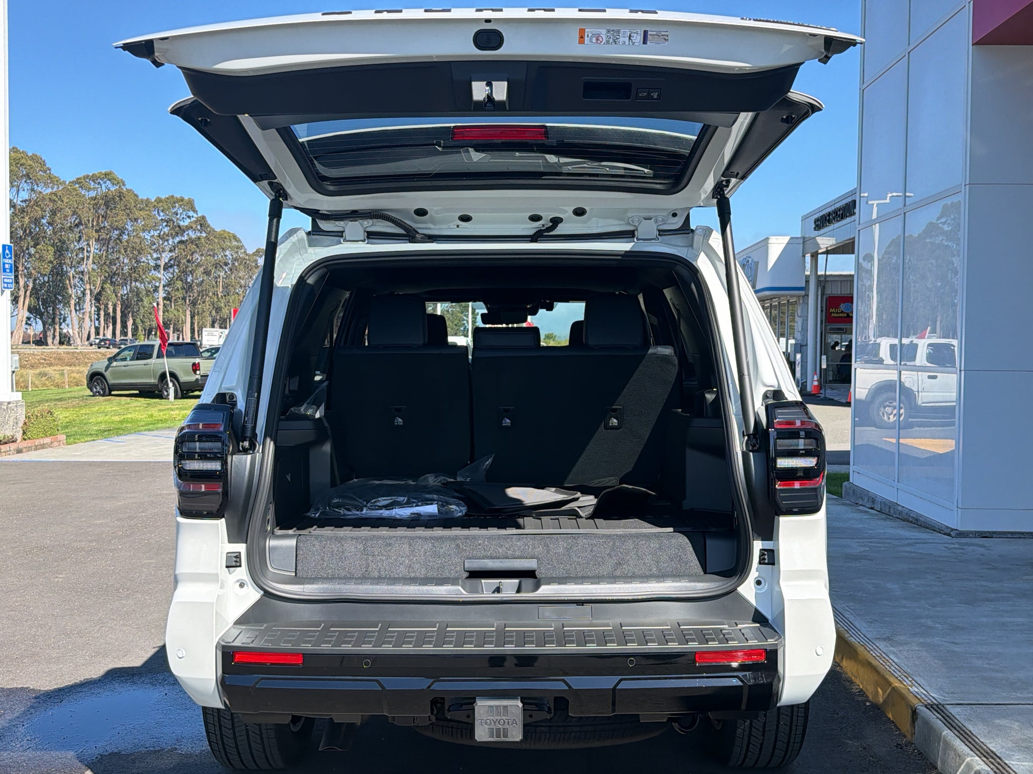 2026 Toyota 4Runner i-FORCE MAX Platinum