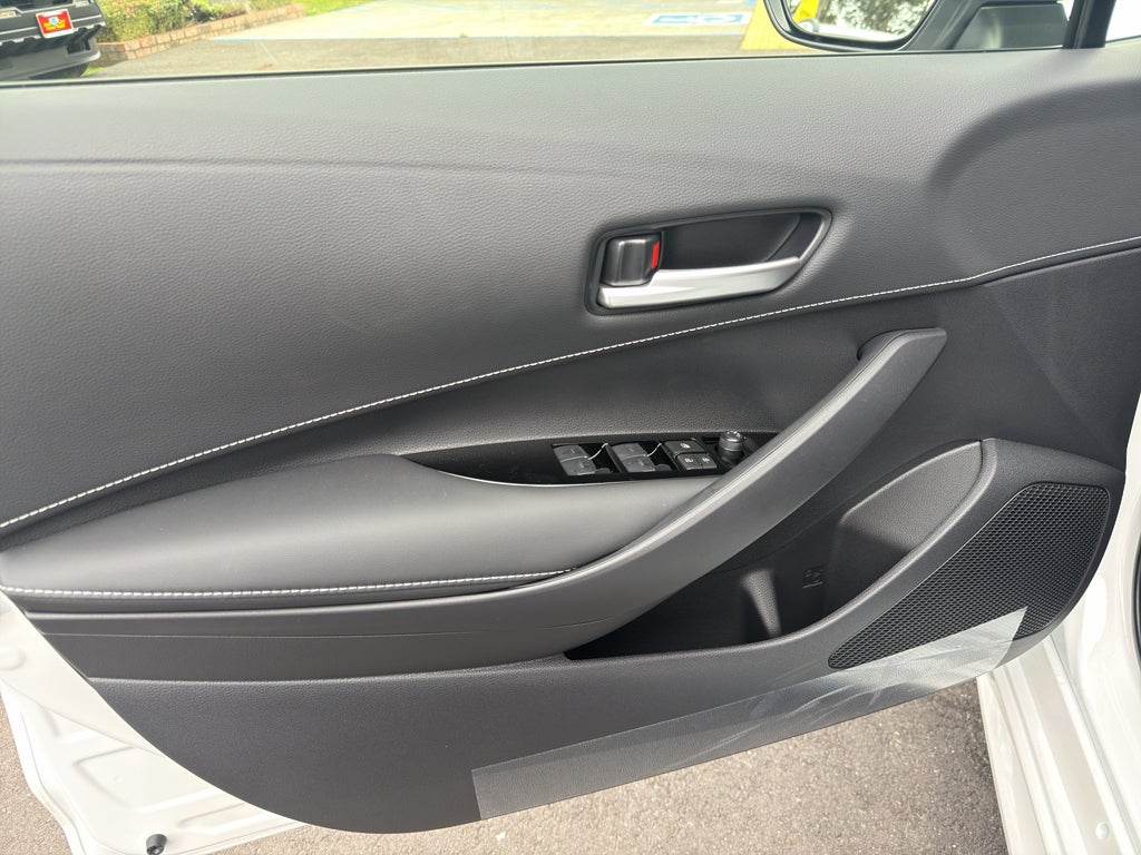 2027 Toyota Corolla Hatchback SE