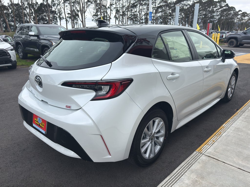 2027 Toyota Corolla Hatchback SE
