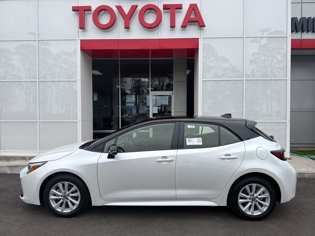 2027 Toyota Corolla Hatchback SE