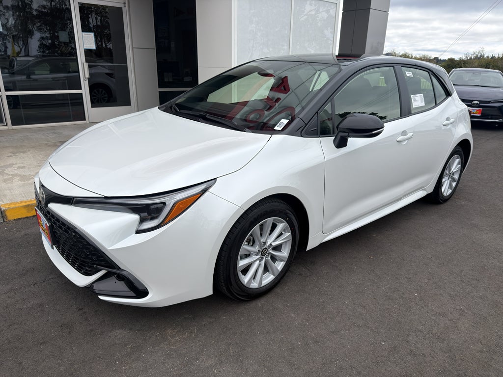 2027 Toyota Corolla Hatchback SE
